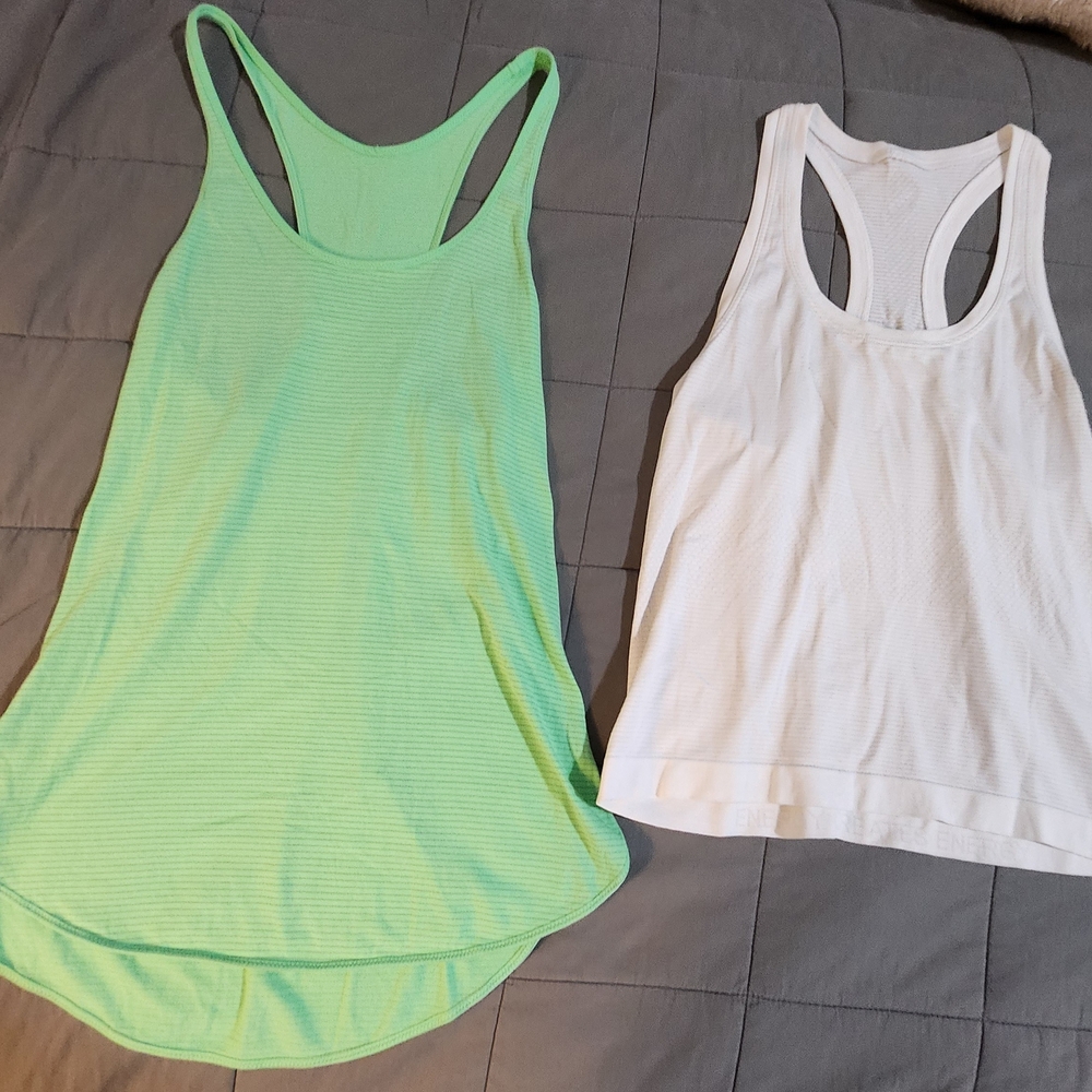 Set Of 2! Lululemon Green and White Tank Tops (Size 6)